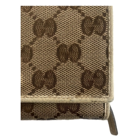 GUCCI GG Monogram Metal Bar Continental Flap
Wallet - Picture 11 of 11